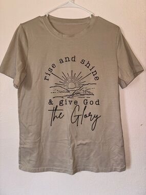 Rise and Shine and Give God the Glory Graphic Tee in Light Beige